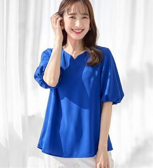 alotta（アロッタ）の「＜６つの機能付＞パフ袖ハートネックブラウスＴシャツ（ブラウス）」｜ロイヤルブルー