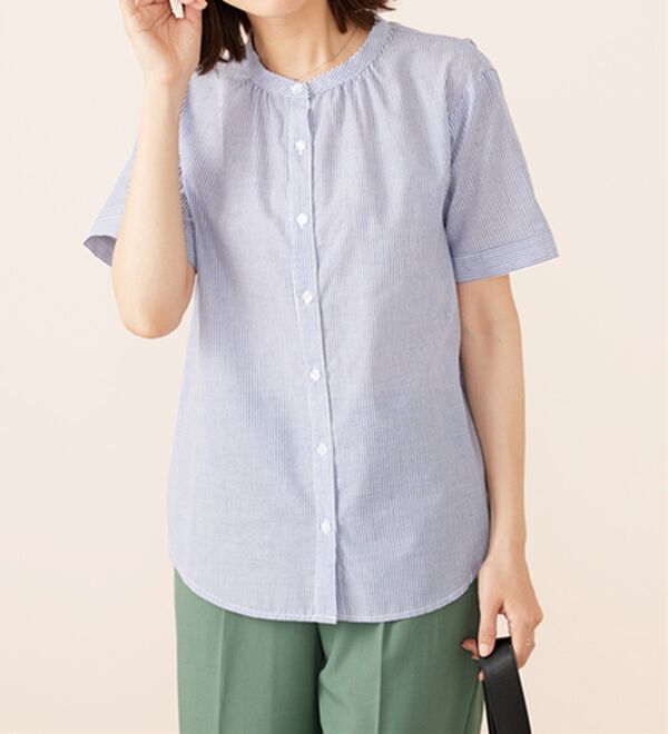 BELLUNA（ベルーナ）の「ギャザー使いバンドカラーブラウス（ブラウス）」｜詳細画像