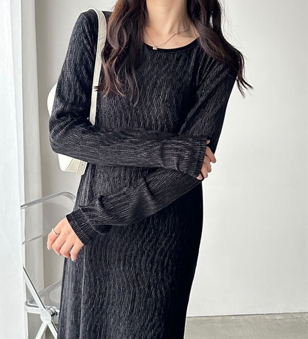 GeeRA（ジーラ）の「ベロアプリーツロングワンピース（その他ワンピース）」｜詳細画像