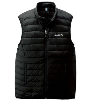 「＜アーノルド　パーマー＞ポケッタブルダウンベスト（メンズベスト）」｜ブラック
