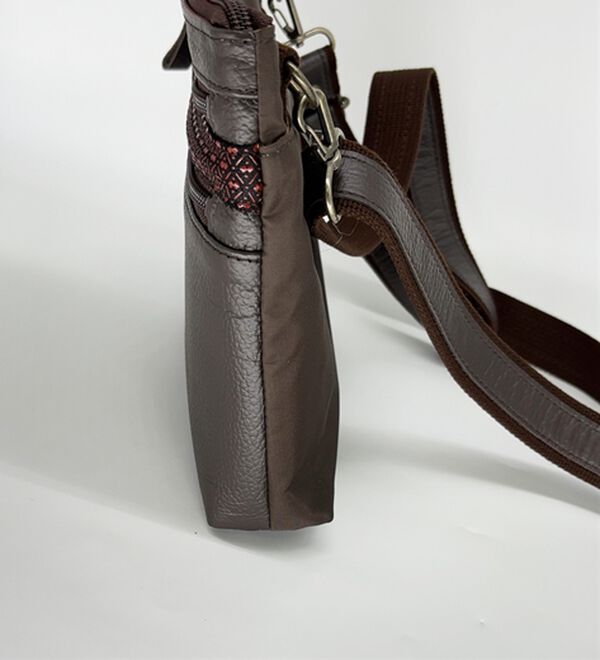 「縁起の良い瓢箪柄印伝と姫路レザーの２ＷＡＹショルダー（メンズショルダーバッグ）」｜詳細画像