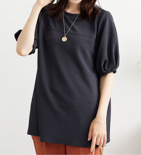 BELLUNA（ベルーナ）の「ポコポコ素材ふんわり袖チュニック（チュニック）」｜詳細画像