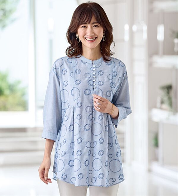 BELLUNA（ベルーナ）の「【２枚組】綿混素材くるくるドット刺しゅうチュニック（チュニック）」｜詳細画像