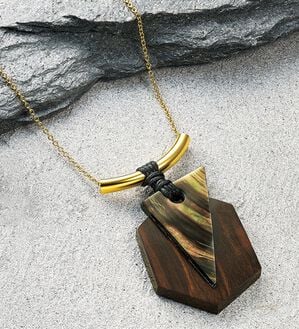BELLUNA（ベルーナ）の「ウッド使いシェルペンダント（ネックレス・ペンダント）」｜1