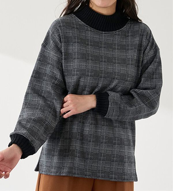 BELLUNA（ベルーナ）の「まるで着る毛布！静電防止付裏ファーニットリブトレーナー（トレーナー・スウェット）」｜詳細画像