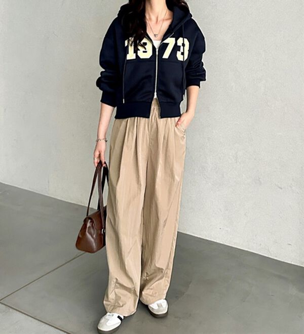 GeeRA（ジーラ）の「さらとろ素材が嬉しい！ダブルタックワイドパンツ（フルレングスパンツ）」｜詳細画像