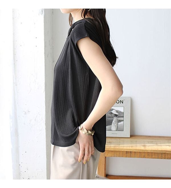 GeeRA（ジーラ）の「ツイストカットワークランダムテレコトップス（カットソー）」｜詳細画像