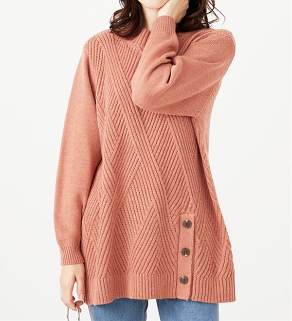 BELLUNA（ベルーナ）の「編地切替サイドボタンチュニック（チュニック）」｜コーラル