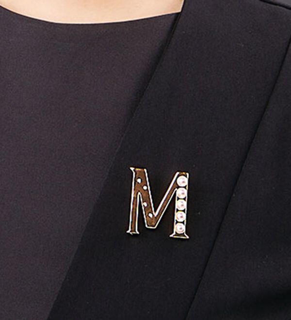 BELLUNA（ベルーナ）の「＜桂由美監修＞イニシャルブローチペンダント（ネックレス・ペンダント）」｜詳細画像