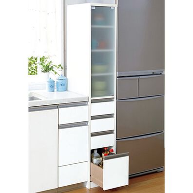 iellio（イエリオ）の「ガラス扉付すき間収納（キッチン隙間収納）」