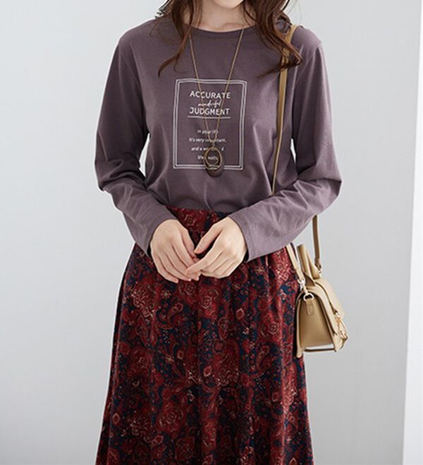 BELLUNA（ベルーナ）の「着回し上手に！きれい見え綿１００％素材ロゴプルオーバー（カットソー）」｜詳細画像