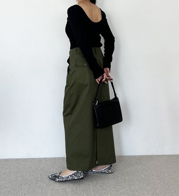 GeeRA（ジーラ）の「バックオープンリブトップス（カットソー）」｜詳細画像