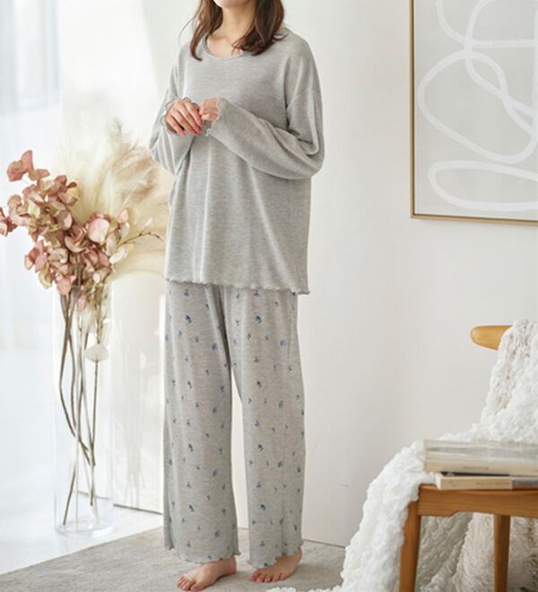 YU'NOW（ユナウ）の「【上下２点セット】ワッフルプリントルームウェア（パジャマ・ルームウェア）」｜詳細画像