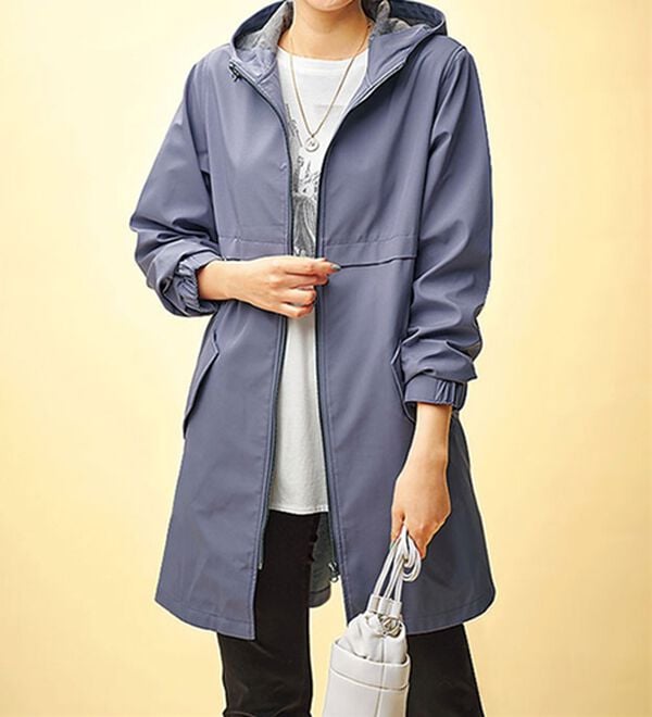 BELLUNA（ベルーナ）の「はっ水加工ボンディング素材ロング丈パーカー（ハーフコート）」｜パープル