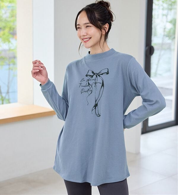 BELLUNA（ベルーナ）の「【メルティポンチ】プリントチュニック（チュニック）」｜リボン(サックス)