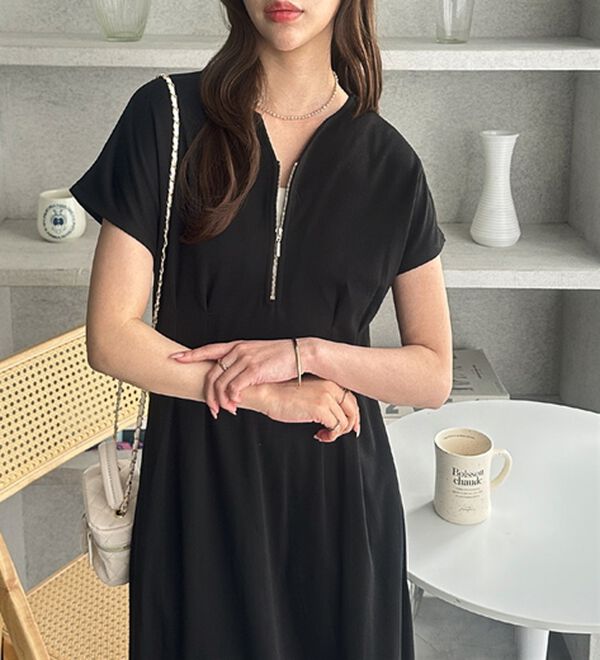 GeeRA（ジーラ）の「前後2WAYハーフジップフレンチ袖ワンピース（カットソーワンピース）」｜詳細画像