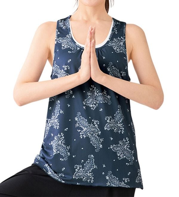 LAVIENNE（ラヴィエンヌ）の「【ＴＩＰＮＥＳＳ】カップ付フレアタンク（スポーツウェア）」｜ペイズリー紺