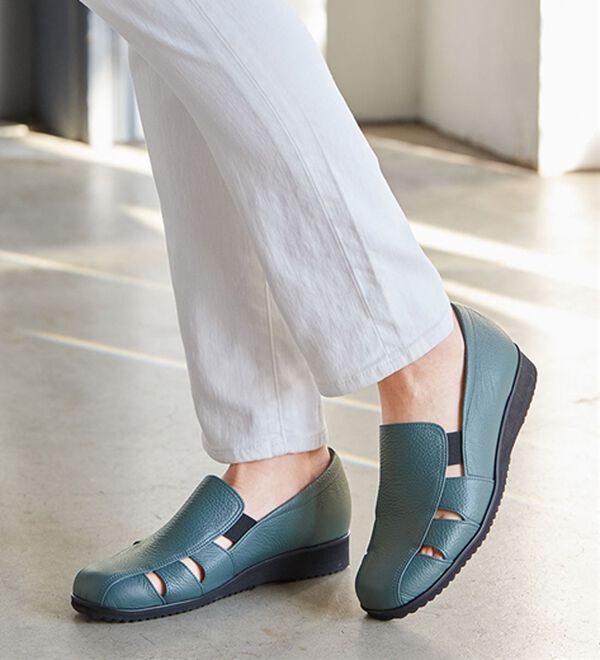 ルフラン（ルフラン）の「柔らかレザーの４Ｅグルカ風デザインシューズ（スリッポン）」｜詳細画像