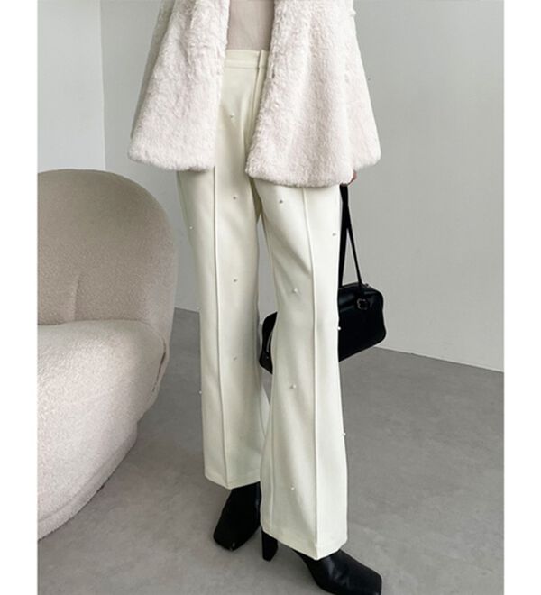 GeeRA（ジーラ）の「【YOUING.】パールデザインフレアーパンツ（フルレングスパンツ）」｜詳細画像