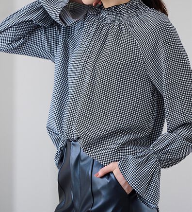 RANAN（ラナン）の「シャーリングハイネックキャンディーブラウス（ブラウス）」