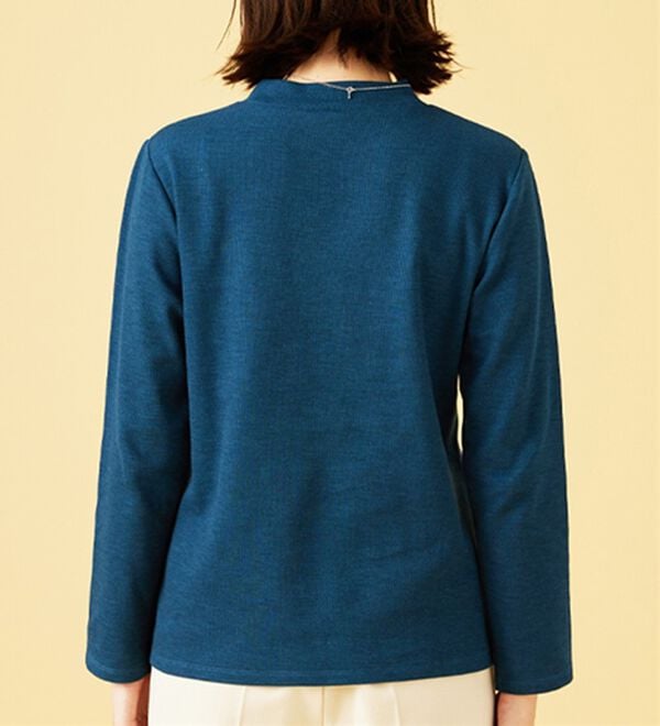 BELLUNA（ベルーナ）の「肌に優しい吸湿発熱ふんわりプルオーバー（カットソー）」｜詳細画像