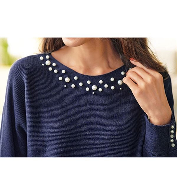 BELLUNA（ベルーナ）の「パール付ラメ入りドルマンニットプルオーバー（ニット・セーター）」｜詳細画像