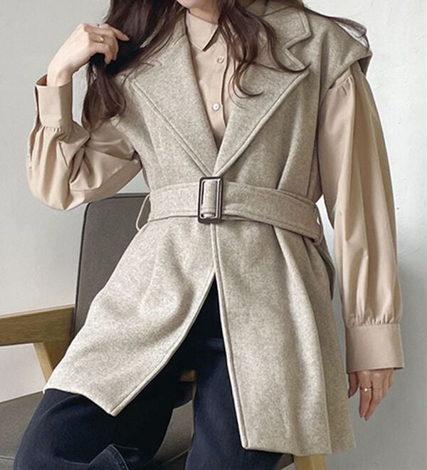 RANAN（ラナン）の「ベルト付きメルトン調素材ジレ（ジレ）」｜杢グレージュ