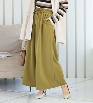 A HAPPY MARILYN（アハッピーマリリン）の「【Ｌ～８Ｌ】選べる身長別＆デザイン　ゆるっと楽ちん　ミニ裏毛　フレアスカート＆ワイドパンツ（ワイドパンツ・ガウチョ）」｜パンツ／オリーブ