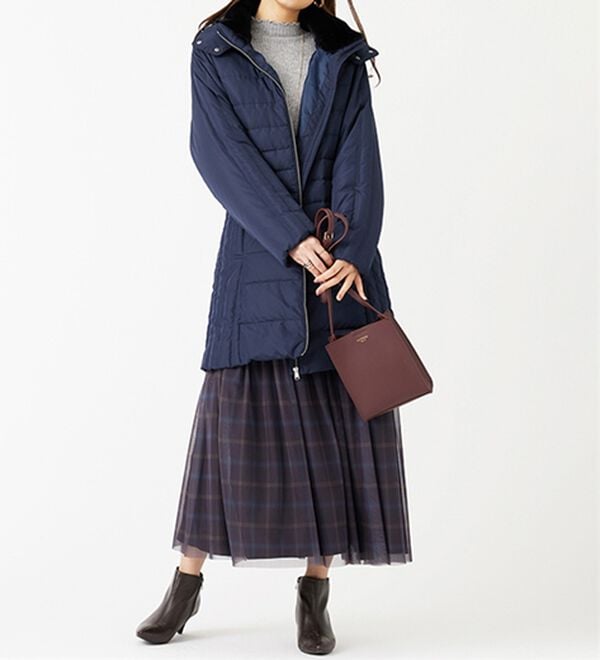 BELLUNA（ベルーナ）の「フレンチダウン使い細見えキルト切替ロングコート（ロングコート）」｜詳細画像