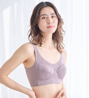 LAVIENNE（ラヴィエンヌ）の「グラマーさんのグッと細見えノンワイヤーブラ（ブラジャー）」｜ローズグレー