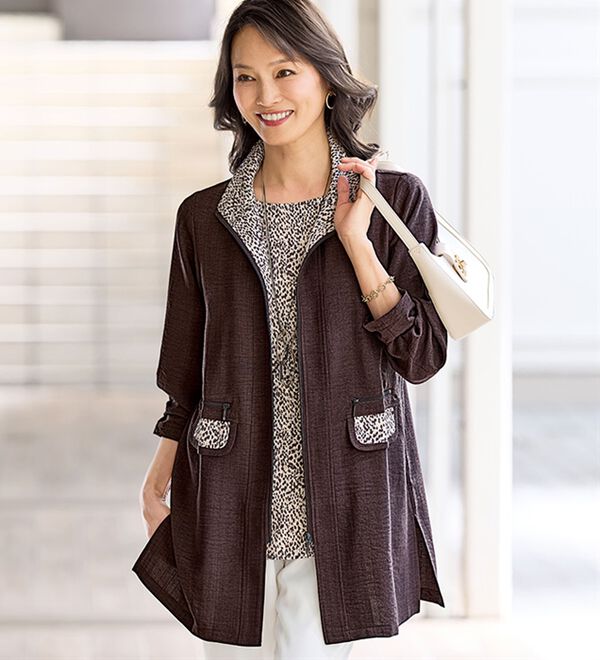 BELLUNA（ベルーナ）の「＜着回しできて旅行に嬉しい！＞プリント部分使いブルゾンアンサンブル（ブルゾン）」｜詳細画像