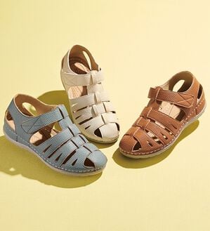 BELLUNA（ベルーナ）の「やわらかレザー調グルカ風シューズ（サンダル・ミュール）」｜詳細画像