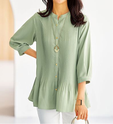 BELLUNA（ベルーナ）の「金ボタン使い上品プリーツブラウス（ブラウス）」