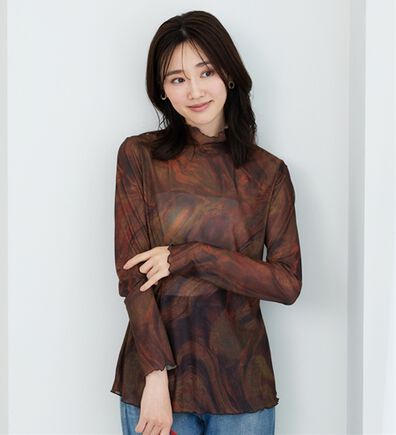 BELLUNA（ベルーナ）の「【重ね着インナー】シアー素材ハイネックインナープルオーバー（カットソー）」