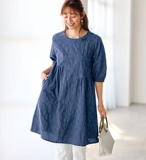 BELLUNA（ベルーナ）の「ナチュラルにお出かけ♪ドット柄チュニックワンピース（チュニックワンピース）」｜詳細画像