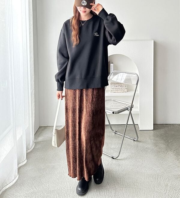 GeeRA（ジーラ）の「ロゴ＆ハート刺しゅう裏起毛スウェット（トレーナー・スウェット）」｜詳細画像