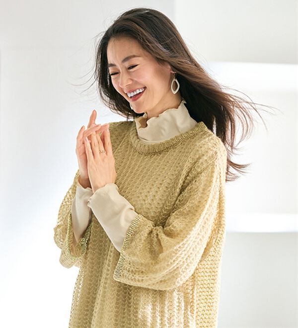 BELLUNA（ベルーナ）の「重ね着を楽しむラメ使い透かし編アンサンブル（アンサンブル）」｜ベージュ系
