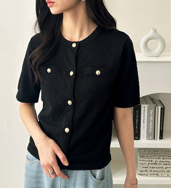 GeeRA（ジーラ）の「ゴールドボタンニットカーデ（ニットカーディガン）」｜詳細画像