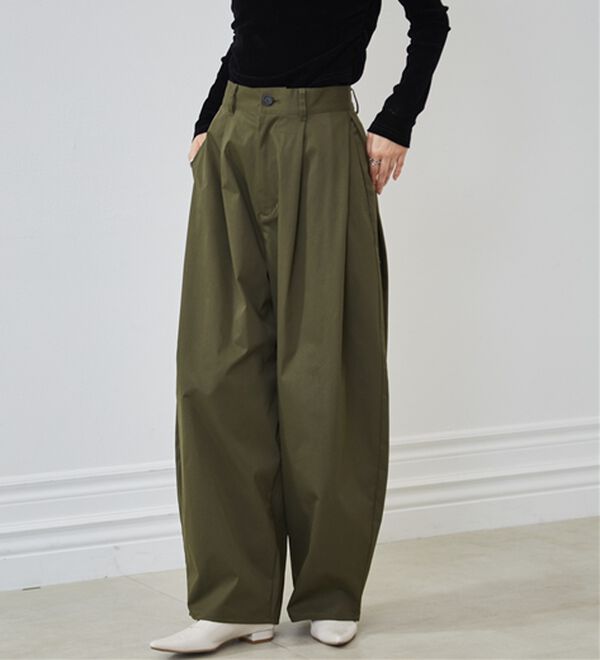 RANAN（ラナン）の「カーブシルエットサイドタックパンツ（フルレングスパンツ）」｜詳細画像