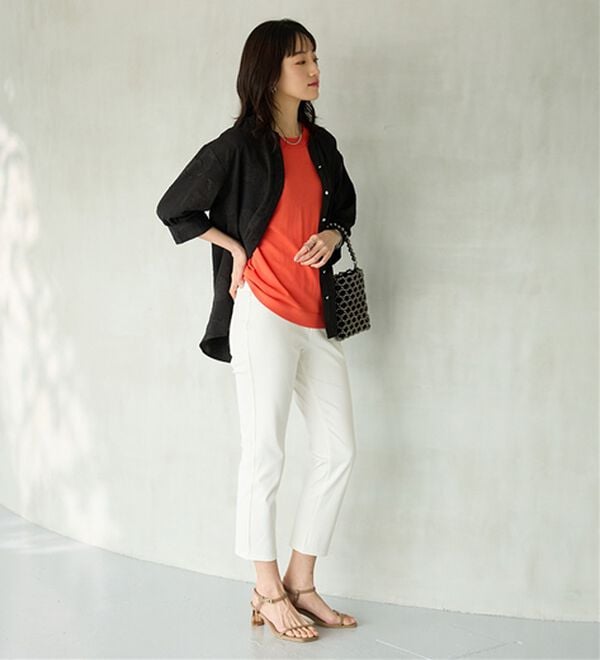 BELLUNA（ベルーナ）の「【再入荷】美ストレッチ素材アンクル丈レギンスパンツ（クロップドパンツ）」｜詳細画像