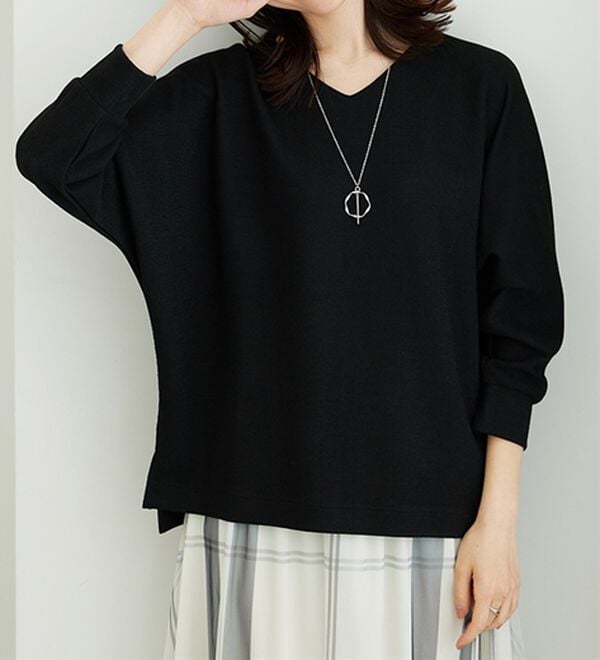 BELLUNA（ベルーナ）の「【2点セット】ネックレス付ラメ調ドルマンプルオーバー（カットソー）」｜黒