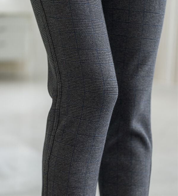 BELLUNA（ベルーナ）の「【あったか仕様♪】すっきり見え！裏ファーパンツ（フルレングスパンツ）」｜詳細画像