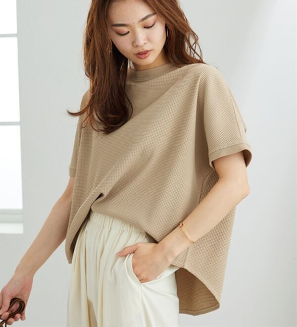 BELLUNA（ベルーナ）の「【快適Ｌａｂ．】ドライワッフル素材ドルマンプルオーバー（カットソー）」｜詳細画像