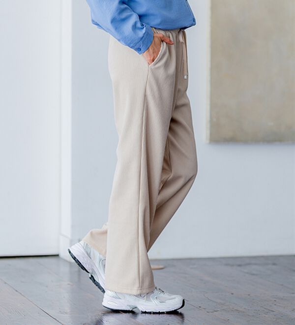 BELLUNA（ベルーナ）の「なめらかコーデュロイワイドパンツ（ワイドパンツ・ガウチョ）」｜詳細画像