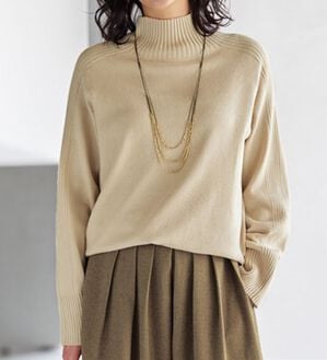 BELLUNA（ベルーナ）の「トレーナーがカジュアルすぎる方に！洗えるリブハイネックニット（ニット・セーター）」｜アイボリー