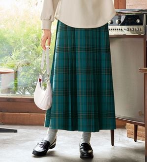 BELLUNA（ベルーナ）の「なめらかウール調タックデザインスカート（ロングスカート）」｜詳細画像
