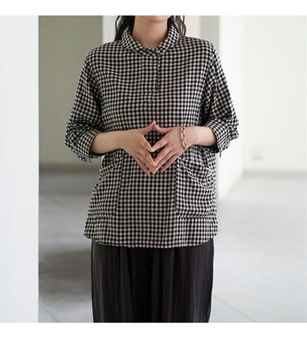 BELLUNA（ベルーナ）の「風が通り抜けるダブルガーゼ素材丸衿ブラウス（ブラウス）」｜詳細画像