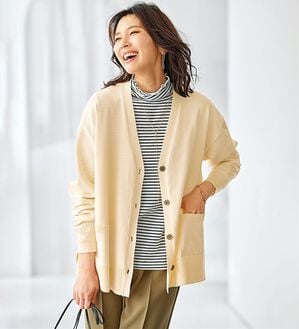 BELLUNA（ベルーナ）の「静電防止！ゆったりＶネックカーディガン（ニットカーディガン）」｜アイボリー