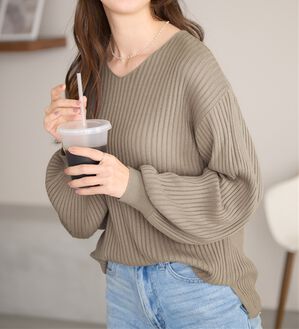alotta（アロッタ）の「【洗える】カシミヤタッチボリューム袖ニット（ニット・セーター）」｜モカベージュ