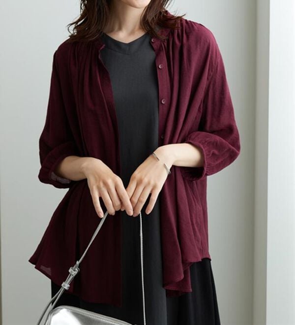 BELLUNA（ベルーナ）の「スラブ素材ギャザーデザインブラウス（ブラウス）」｜詳細画像